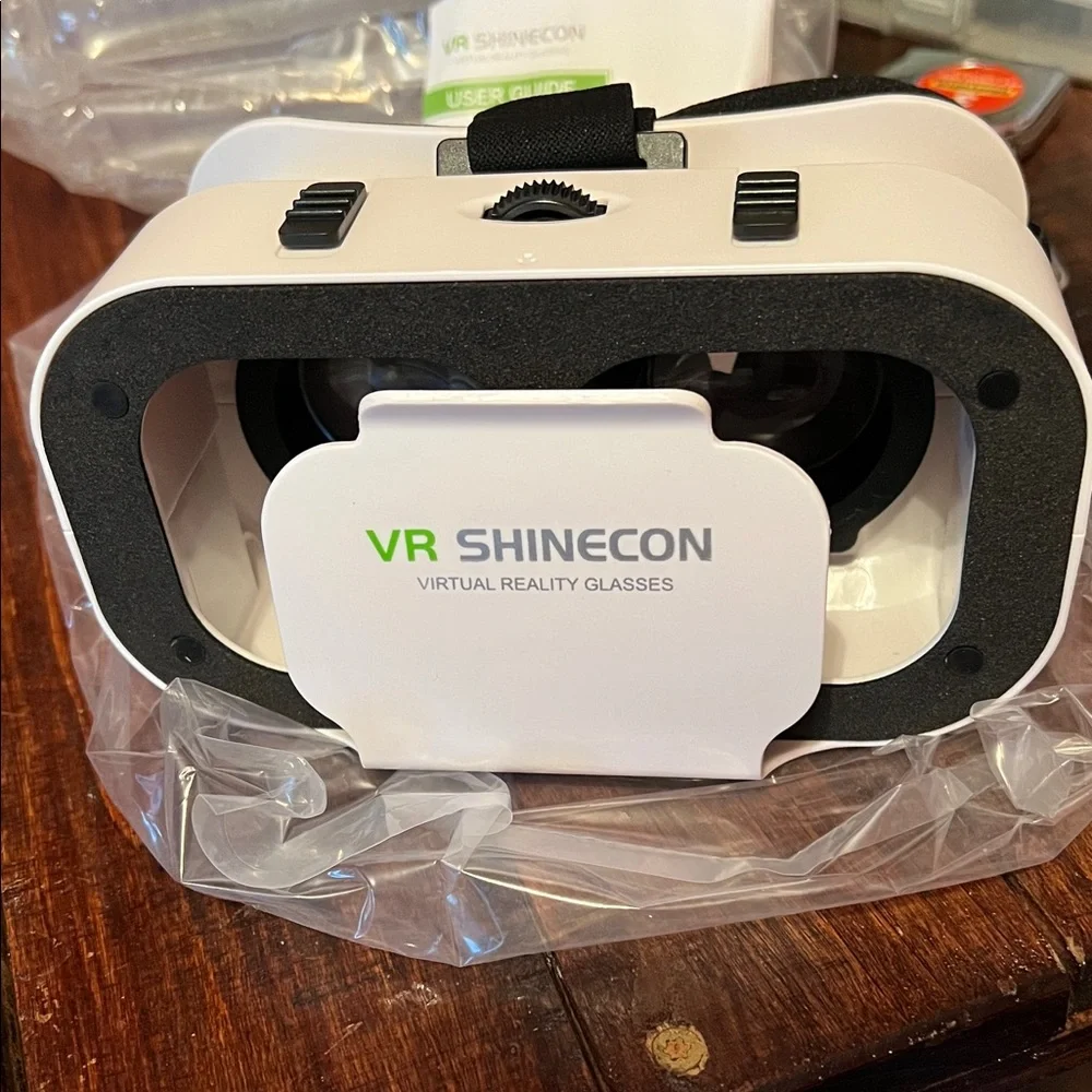 Virtual Reality Glasses - White